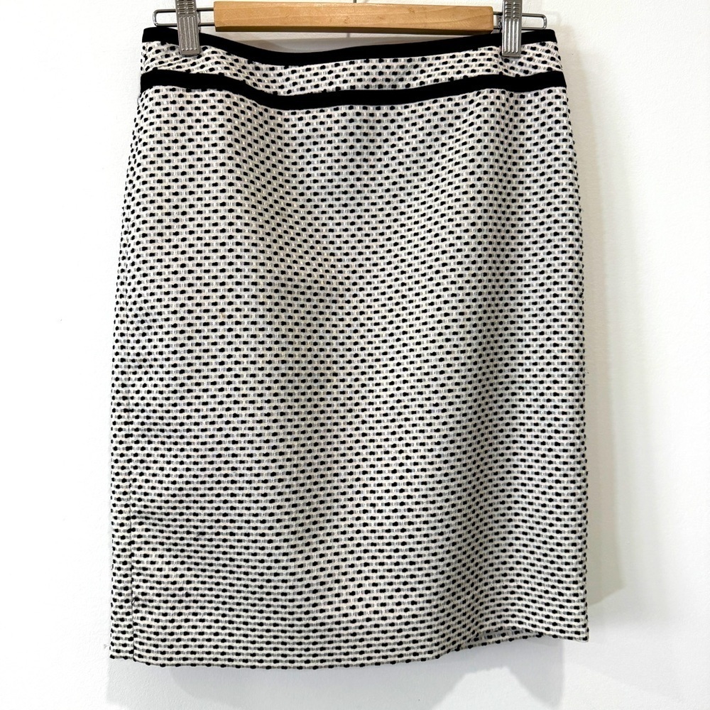 Calvin Klein Pencil Skirt with Black and White Geometric Design Size 6P